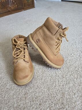 Timberland Kids' Wheat Nubuck Lace-Up Boots